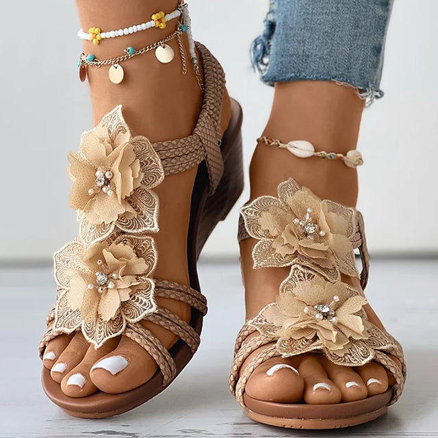 Sandalen Met Sleehak Met Bloemendecoratie