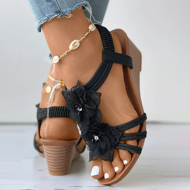 Sandalen Met Sleehak Met Bloemendecoratie