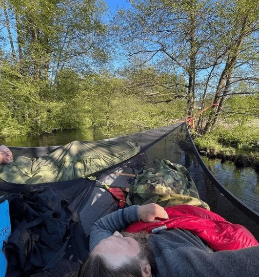 SkyHaven™ - Draagbare driehoekige hangmat voor meerdere personen